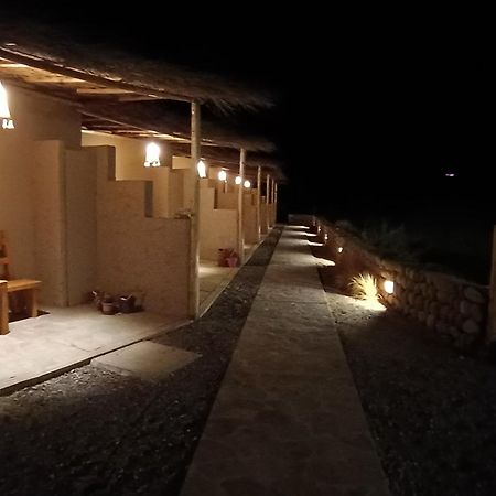 Tiunur Lodge Solor Exterior photo