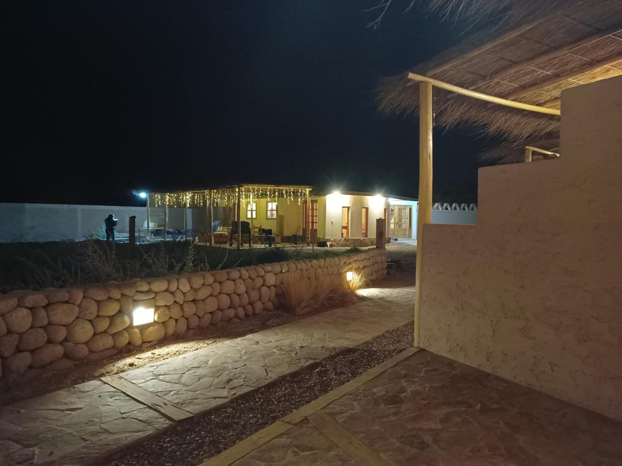 Tiunur Lodge Solor Exterior photo
