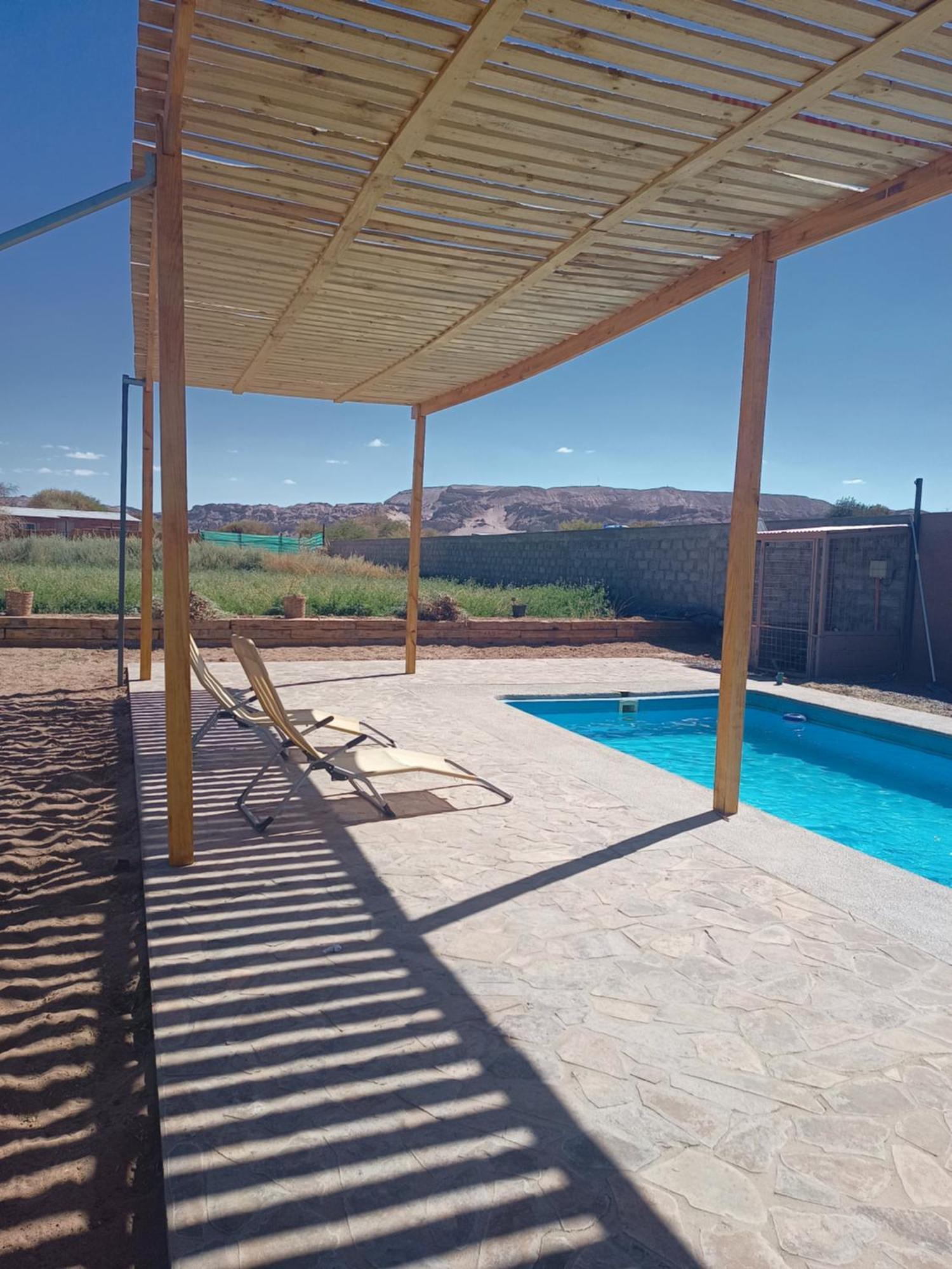 Tiunur Lodge Solor Exterior photo